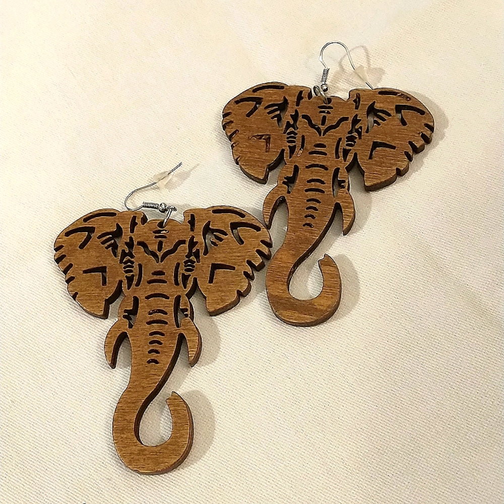"On Safari" Wooden earrings by Natural Girls Rock